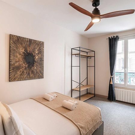 Family Apartment In Parijs Buitenkant foto
