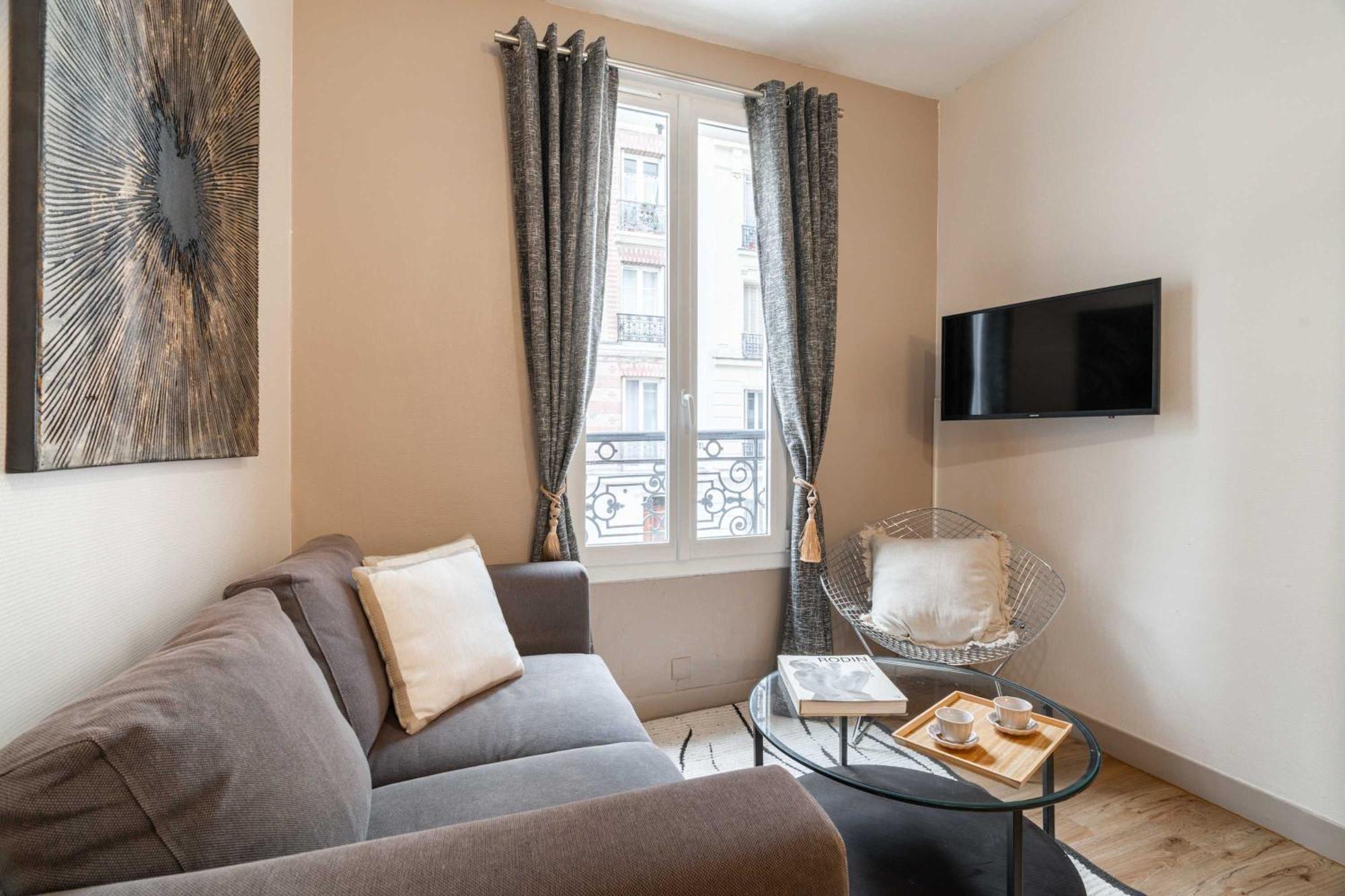 Family Apartment In Parijs Buitenkant foto